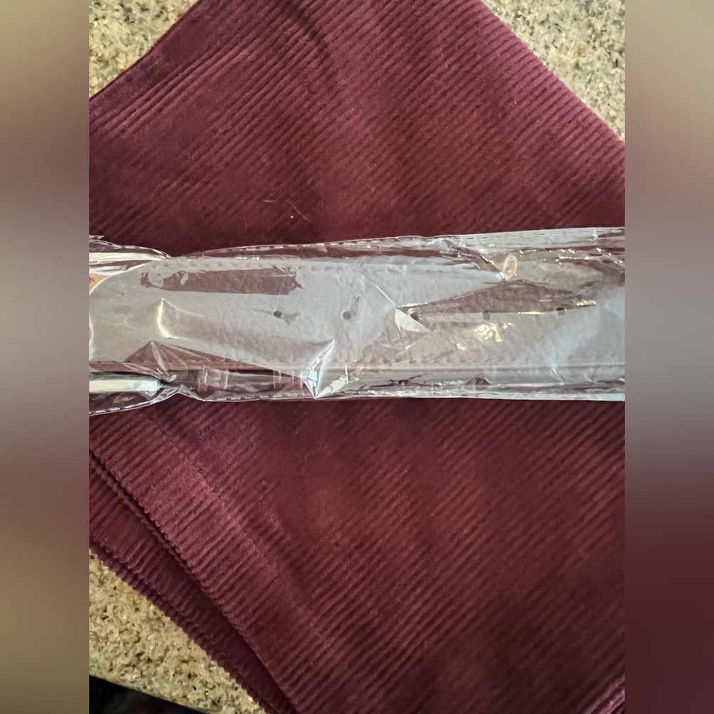 CoMMENSE Belted Corduroy Straight-Leg Pants
COLOR - Burgundy Size XS NWT - Picture 8 of 10